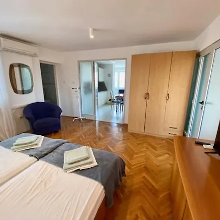 Apartman Big First Floor Near Arena And Centre Pula